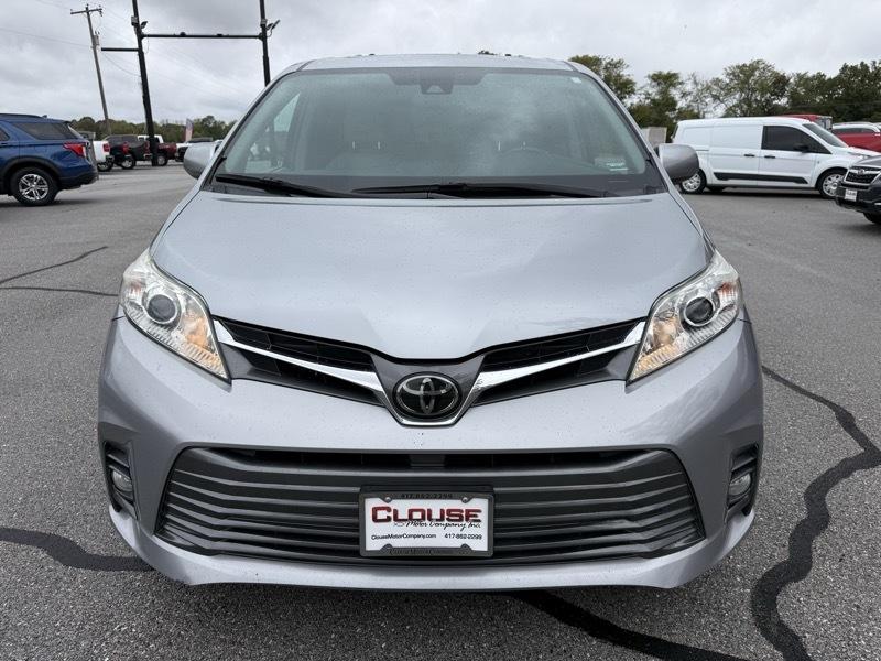 Toyota Sienna XLE Auto Access Seat FWD 7-Passenger (Natl) 2018