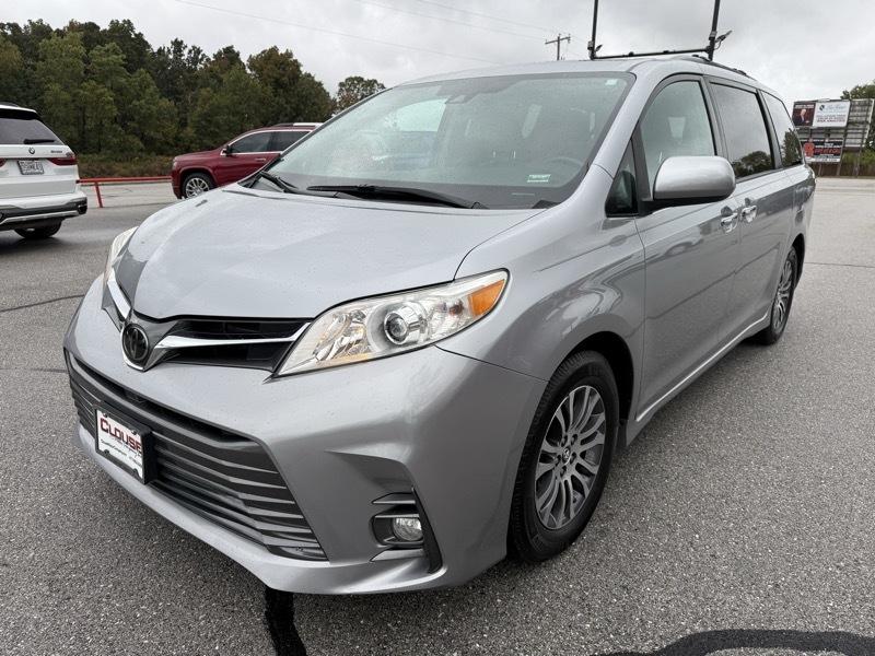 Toyota Sienna XLE Auto Access Seat FWD 7-Passenger (Natl) 2018