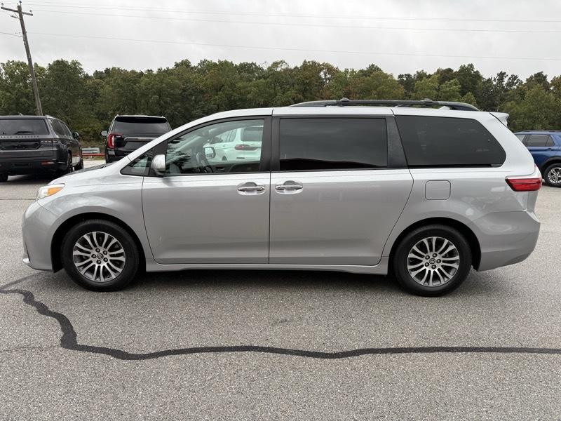 Toyota Sienna XLE Auto Access Seat FWD 7-Passenger (Natl) 2018