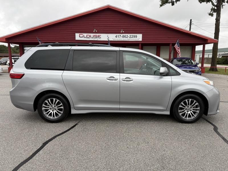 Toyota Sienna XLE Auto Access Seat FWD 7-Passenger (Natl) 2018