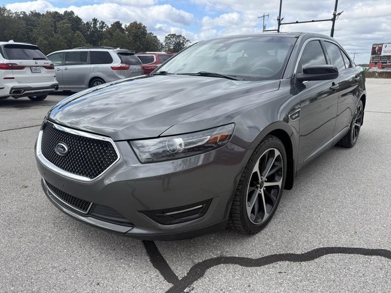 Ford Taurus 4dr Sdn SHO AWD 2016