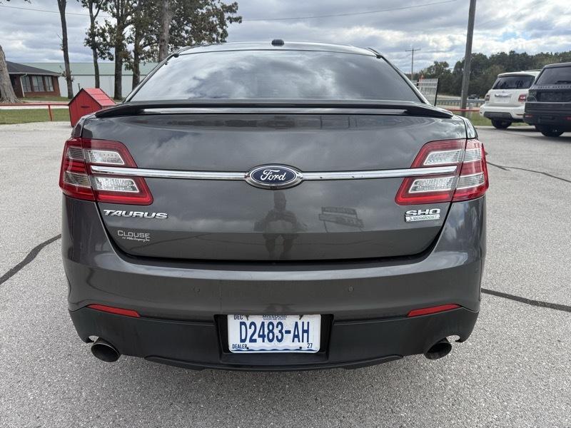Ford Taurus 4dr Sdn SHO AWD 2016