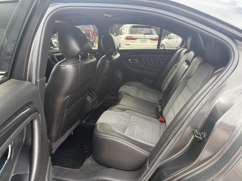 Ford Taurus 4dr Sdn SHO AWD 2016