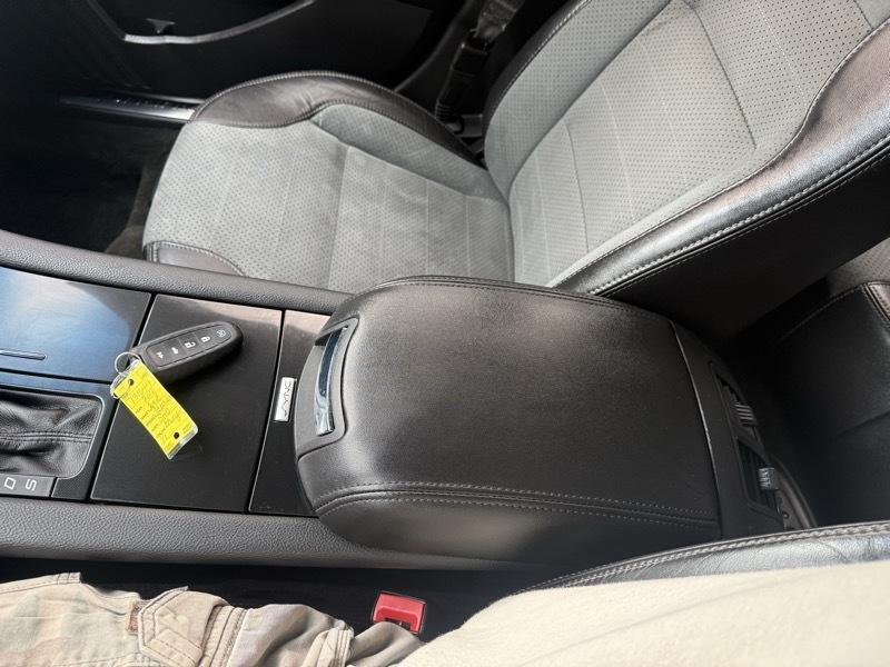 Ford Taurus 4dr Sdn SHO AWD 2016