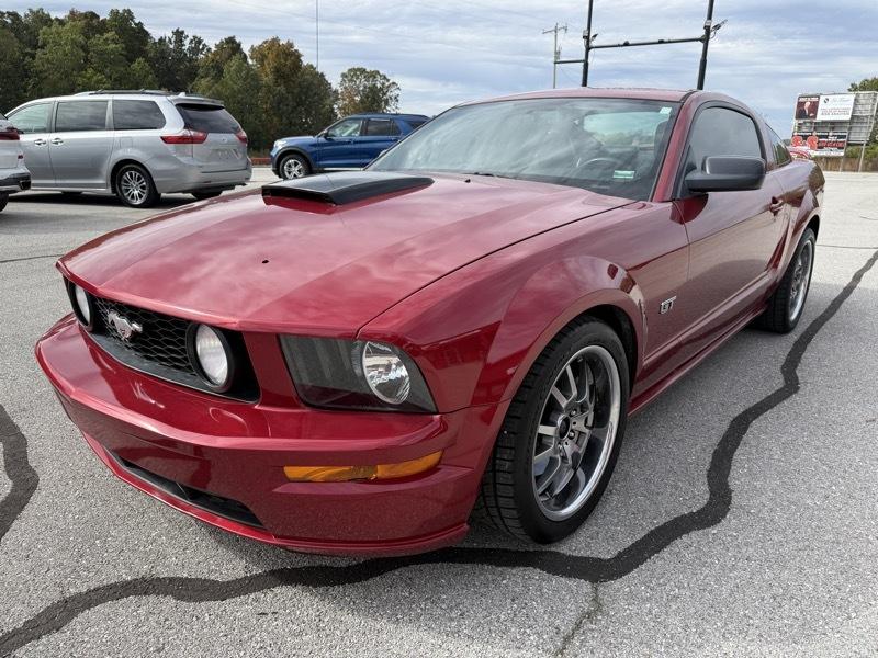 Ford Mustang 2dr Cpe GT Deluxe 2007