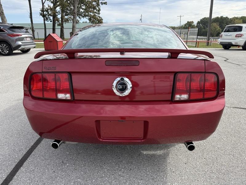 Ford Mustang 2dr Cpe GT Deluxe 2007