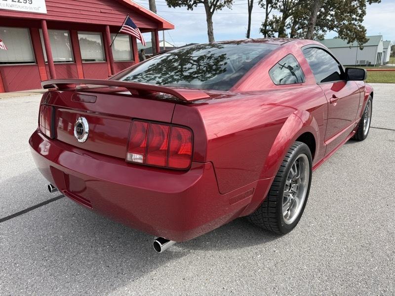 Ford Mustang 2dr Cpe GT Deluxe 2007