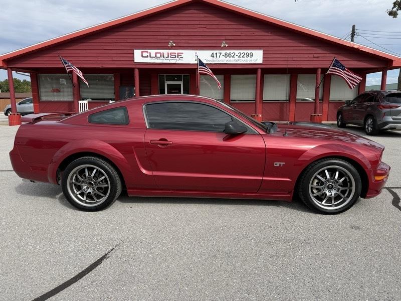 Ford Mustang 2dr Cpe GT Deluxe 2007