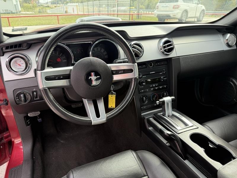 Ford Mustang 2dr Cpe GT Deluxe 2007