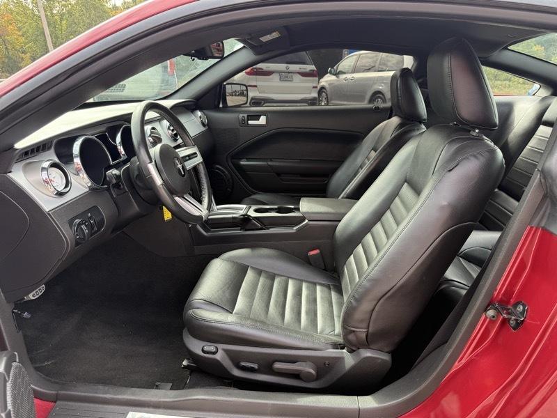 Ford Mustang 2dr Cpe GT Deluxe 2007