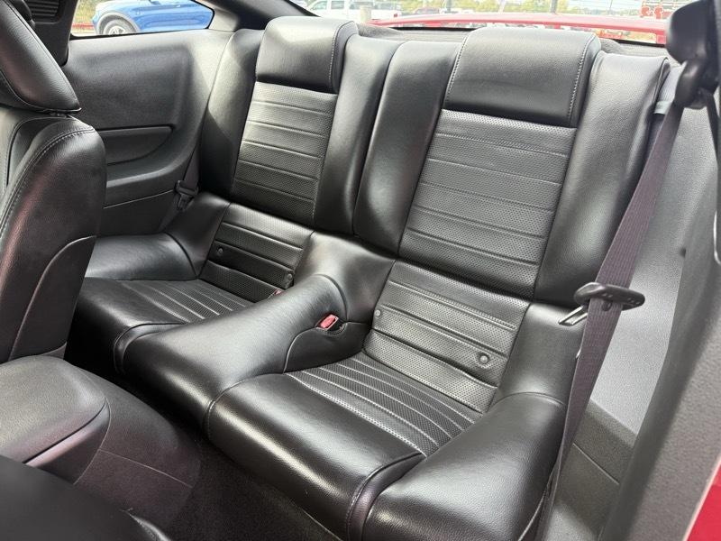 Ford Mustang 2dr Cpe GT Deluxe 2007