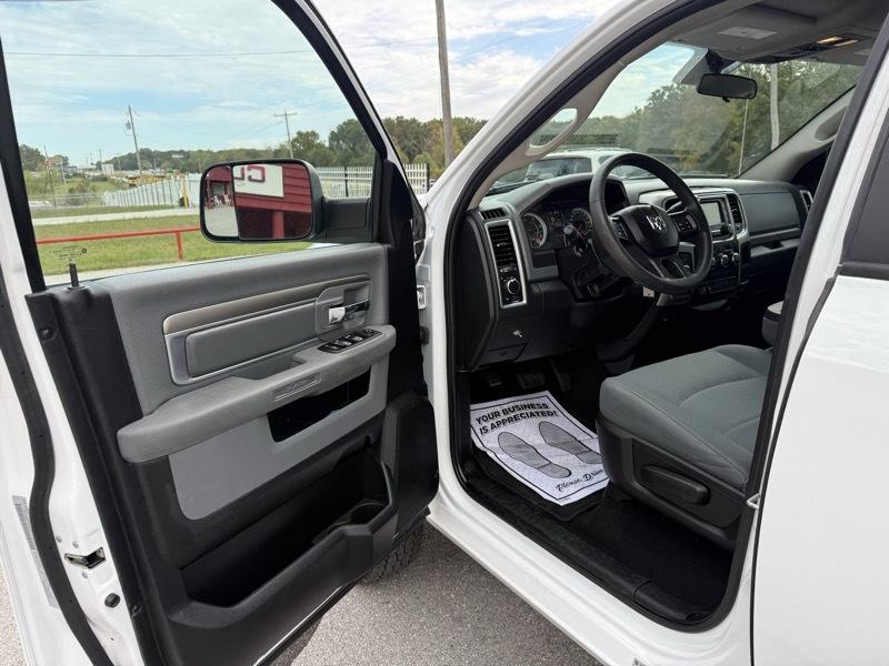 RAM 3500 SLT 4x4 Crew Cab 8' Box 2018