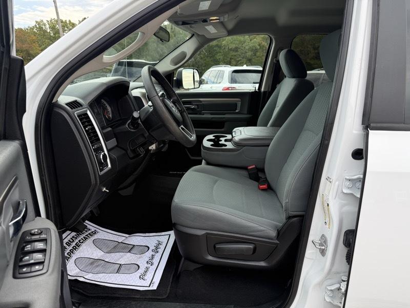 RAM 3500 SLT 4x4 Crew Cab 8' Box 2018
