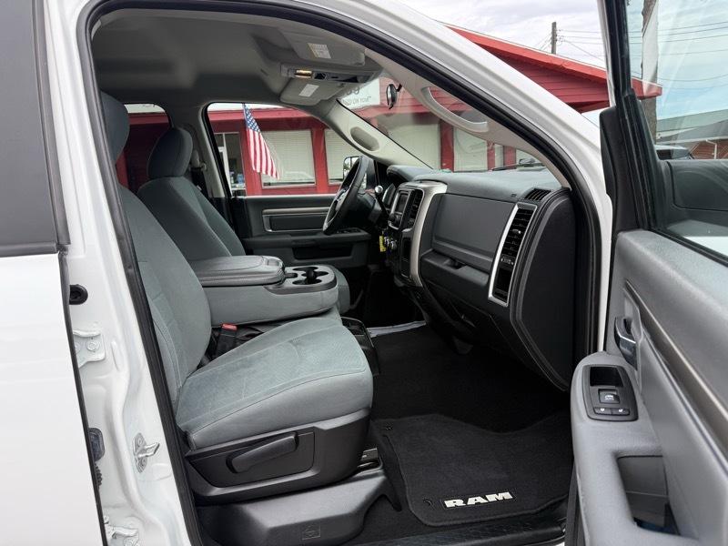 RAM 3500 SLT 4x4 Crew Cab 8' Box 2018