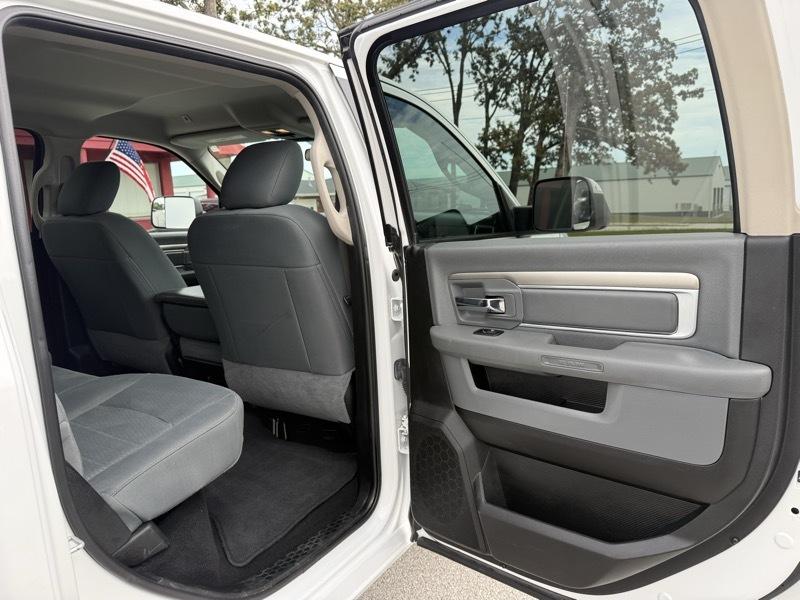 RAM 3500 SLT 4x4 Crew Cab 8' Box 2018