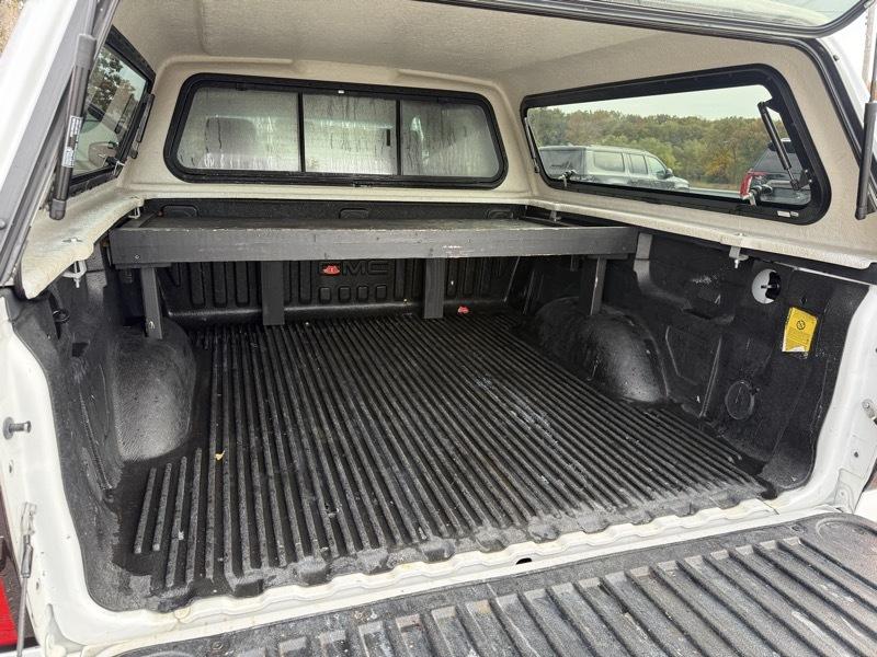 GMC Sierra 1500 4WD Crew Cab 143.5" SLT 2015