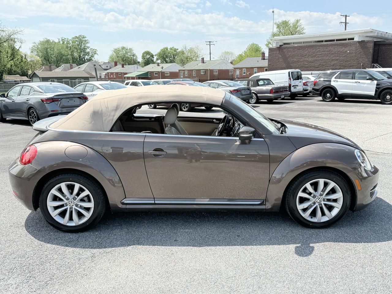 Volkswagen Beetle Convertible 2dr DSG 2.0L TDI 2013