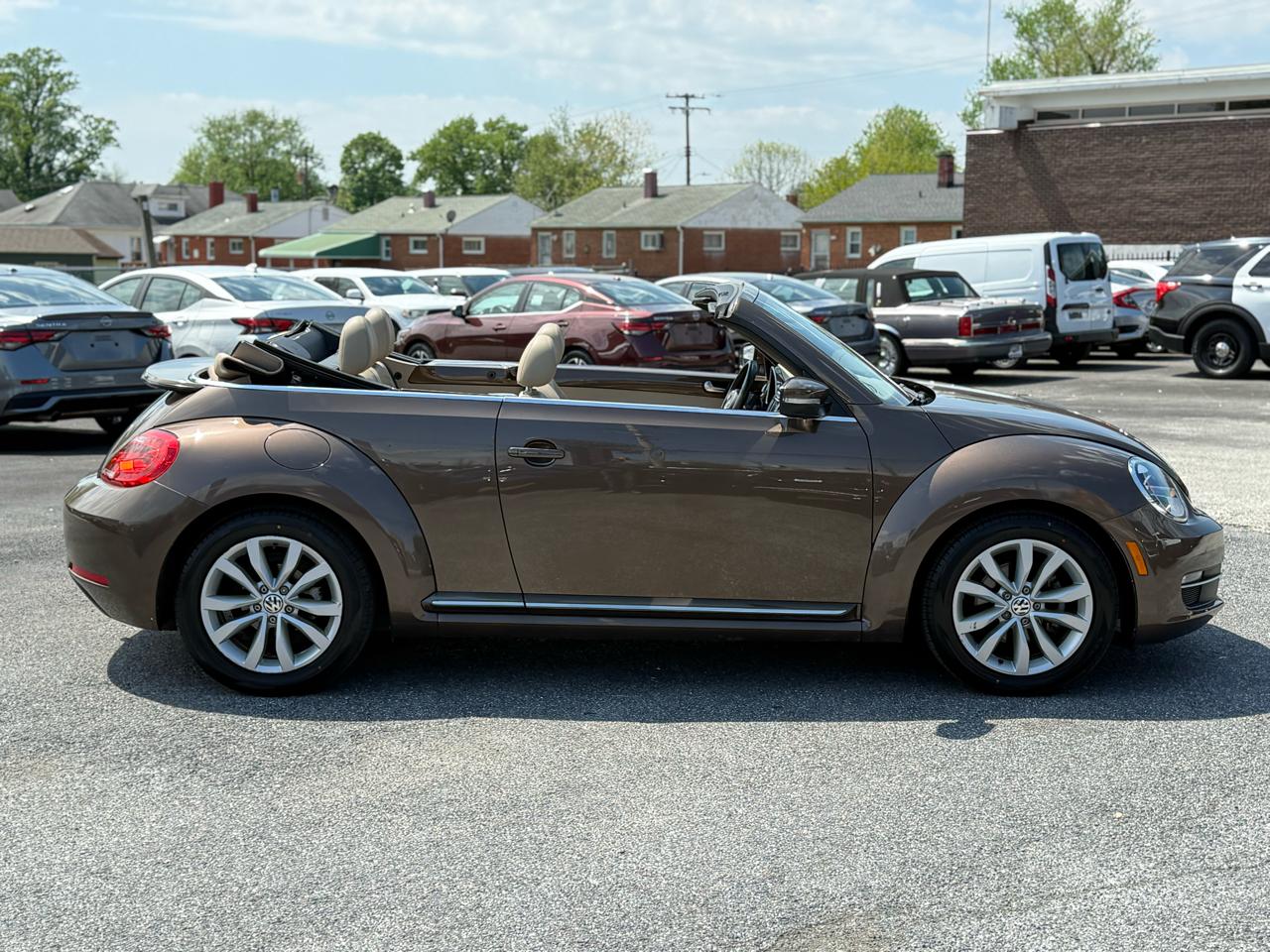 Volkswagen Beetle Convertible 2dr DSG 2.0L TDI 2013