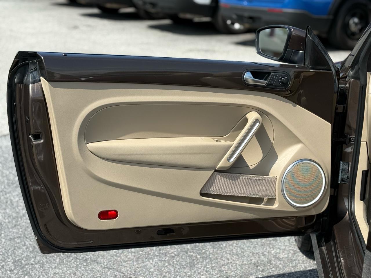 Volkswagen Beetle Convertible 2dr DSG 2.0L TDI 2013