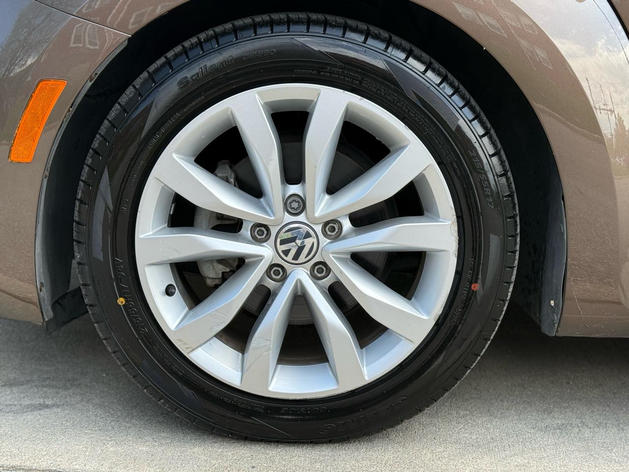 Volkswagen Beetle Convertible 2dr DSG 2.0L TDI 2013