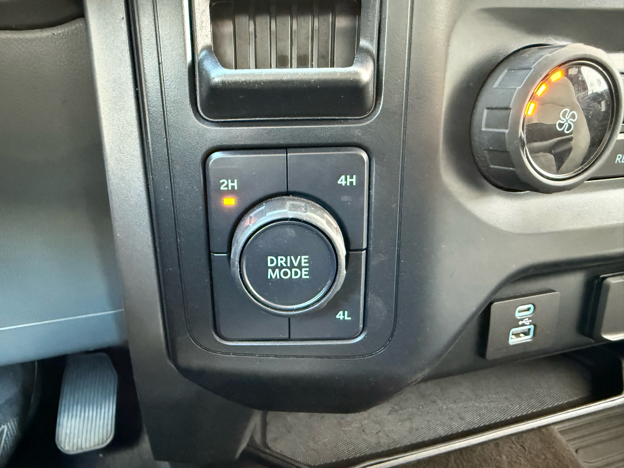 Ford F-150 XLT 4WD SuperCab 8' Box 2021 Ford F-150 XLT 4WD SuperCab 8' Box 2021