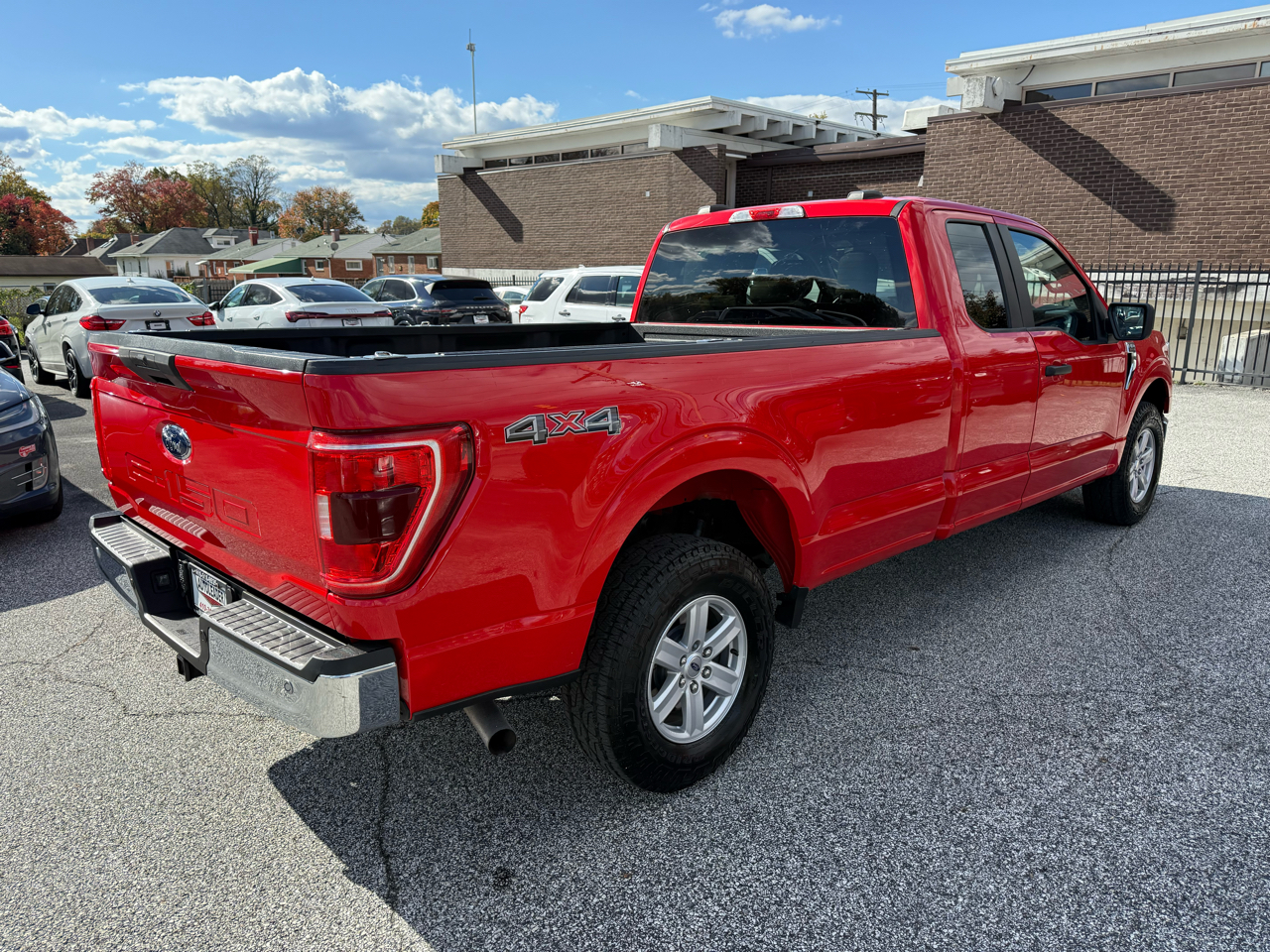 Ford F-150 XLT 4WD SuperCab 8' Box 2021 Ford F-150 XLT 4WD SuperCab 8' Box 2021