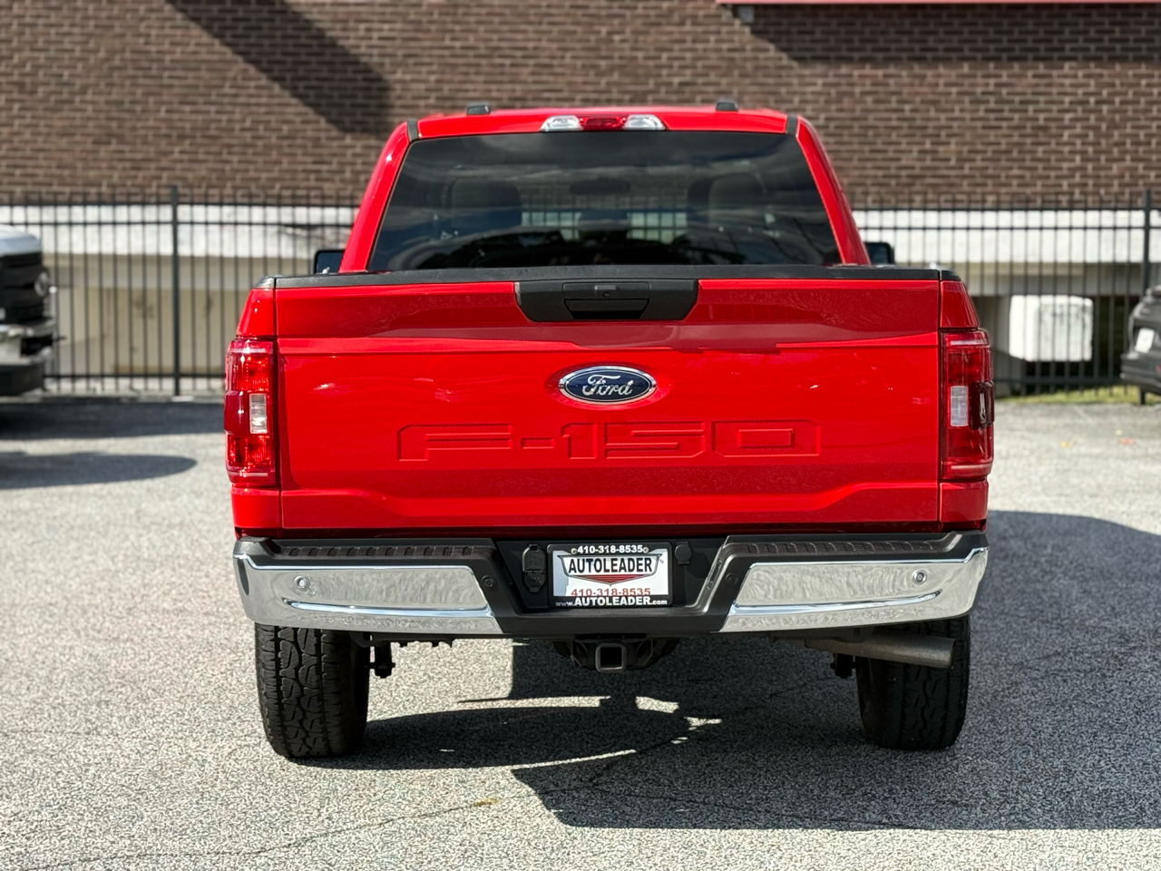 Ford F-150 XLT 4WD SuperCab 8' Box 2021 Ford F-150 XLT 4WD SuperCab 8' Box 2021