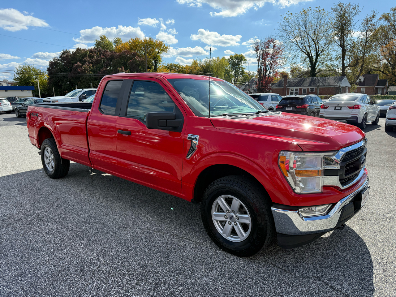 Ford F-150 XLT 4WD SuperCab 8' Box 2021 Ford F-150 XLT 4WD SuperCab 8' Box 2021