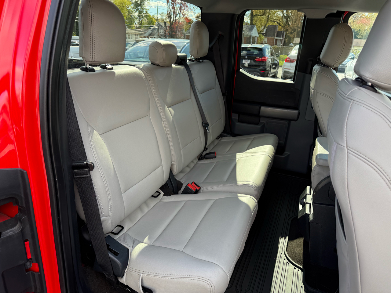 Ford F-150 XLT 4WD SuperCab 8' Box 2021 Ford F-150 XLT 4WD SuperCab 8' Box 2021