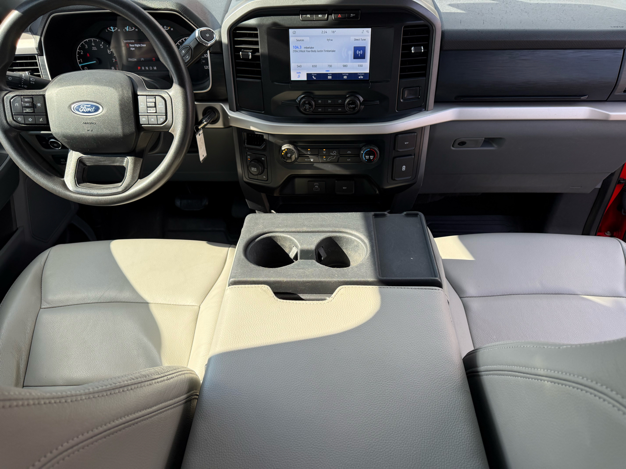 Ford F-150 XLT 4WD SuperCab 8' Box 2021 Ford F-150 XLT 4WD SuperCab 8' Box 2021