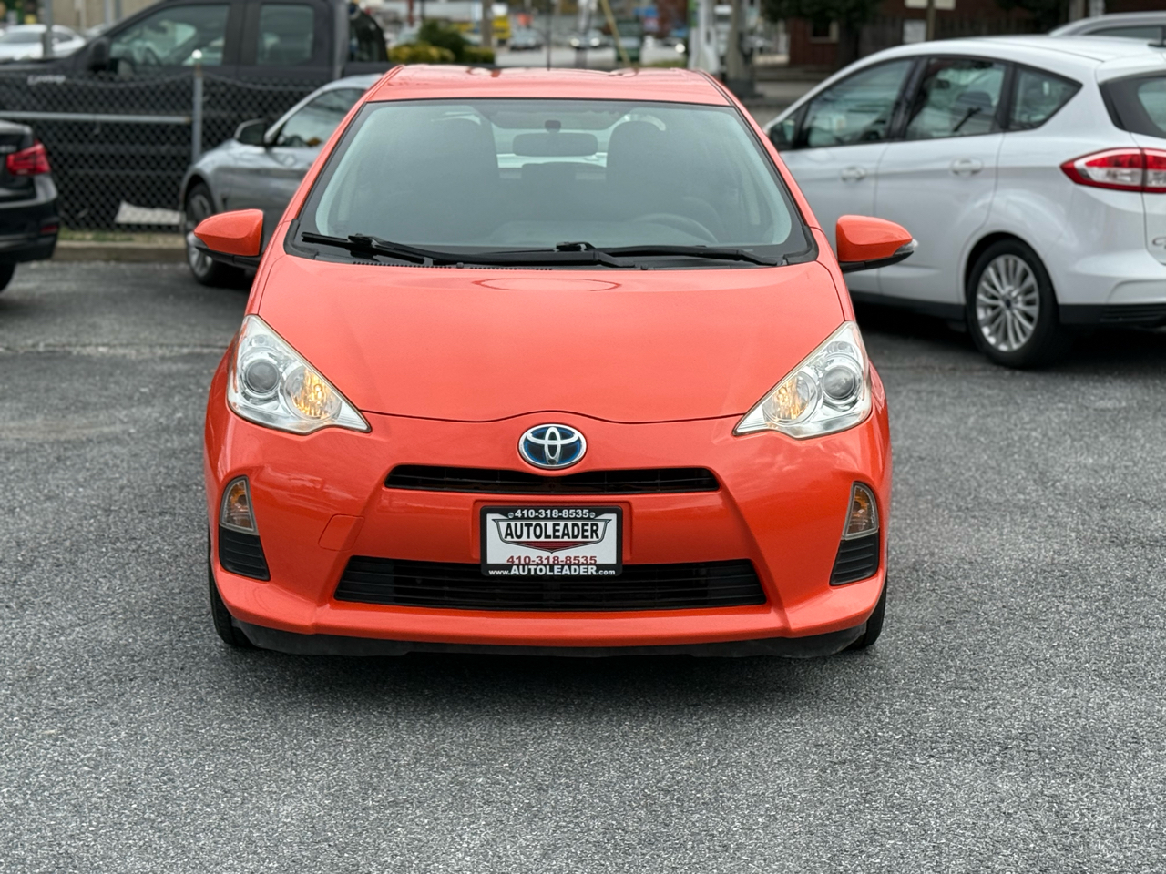 Toyota Prius c 5dr HB Three (Natl) 2014 Toyota Prius c 5dr HB Three (Natl) 2014
