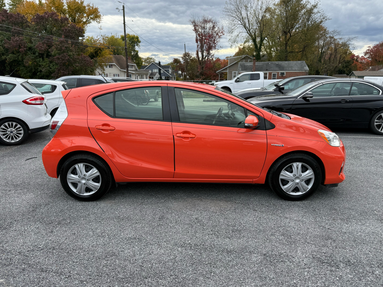 Toyota Prius c 5dr HB Three (Natl) 2014 Toyota Prius c 5dr HB Three (Natl) 2014
