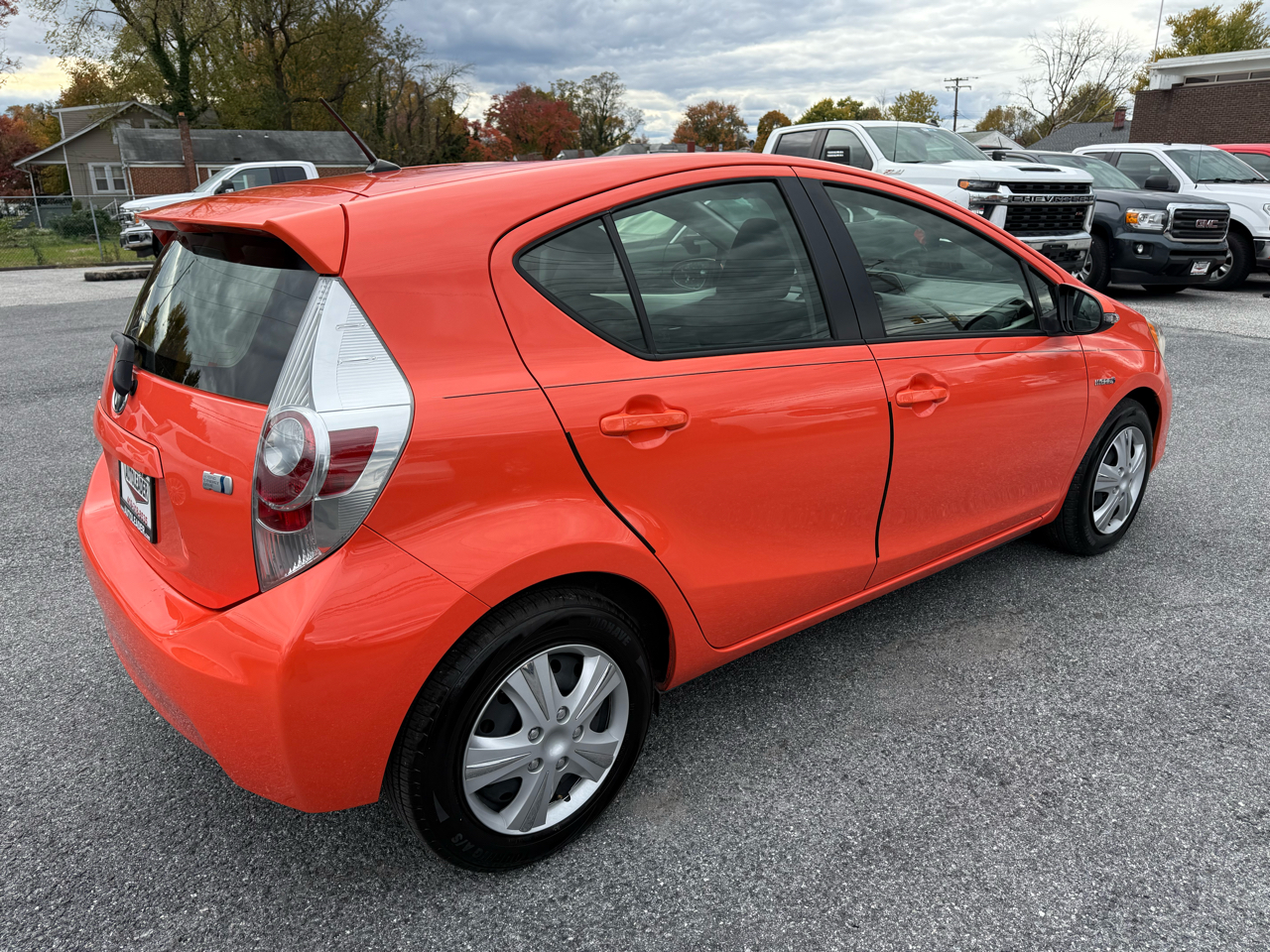 Toyota Prius c 5dr HB Three (Natl) 2014 Toyota Prius c 5dr HB Three (Natl) 2014