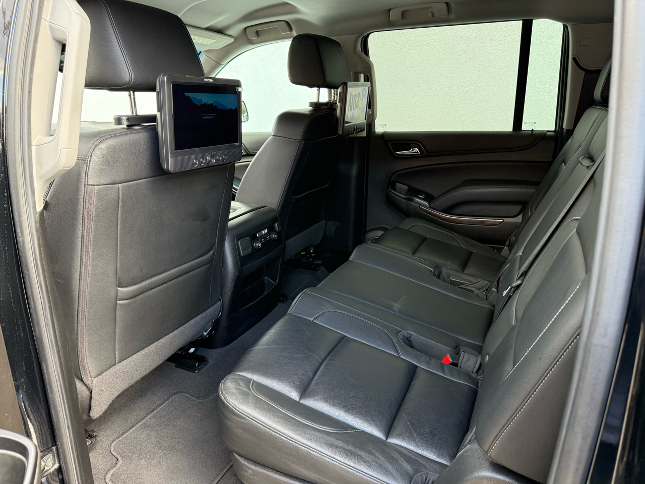 Chevrolet Suburban 4WD 4dr LS 2020 Chevrolet Suburban 4WD 4dr LS 2020