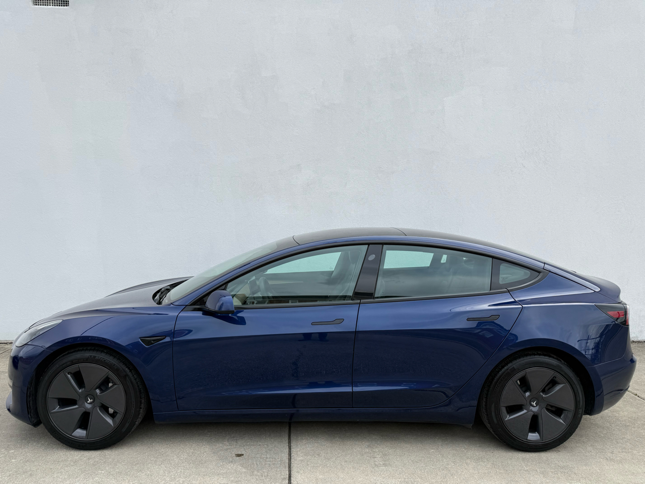 Tesla Model 3 RWD 2023