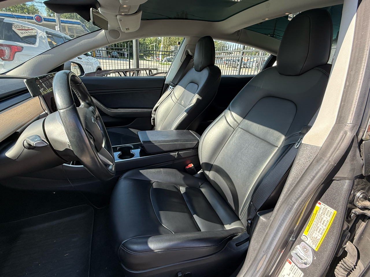 2018 Tesla Model 3 Mid Range photo 3