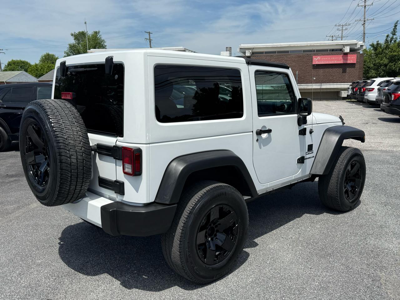 Jeep Wrangler 4WD 2dr Sport 2016