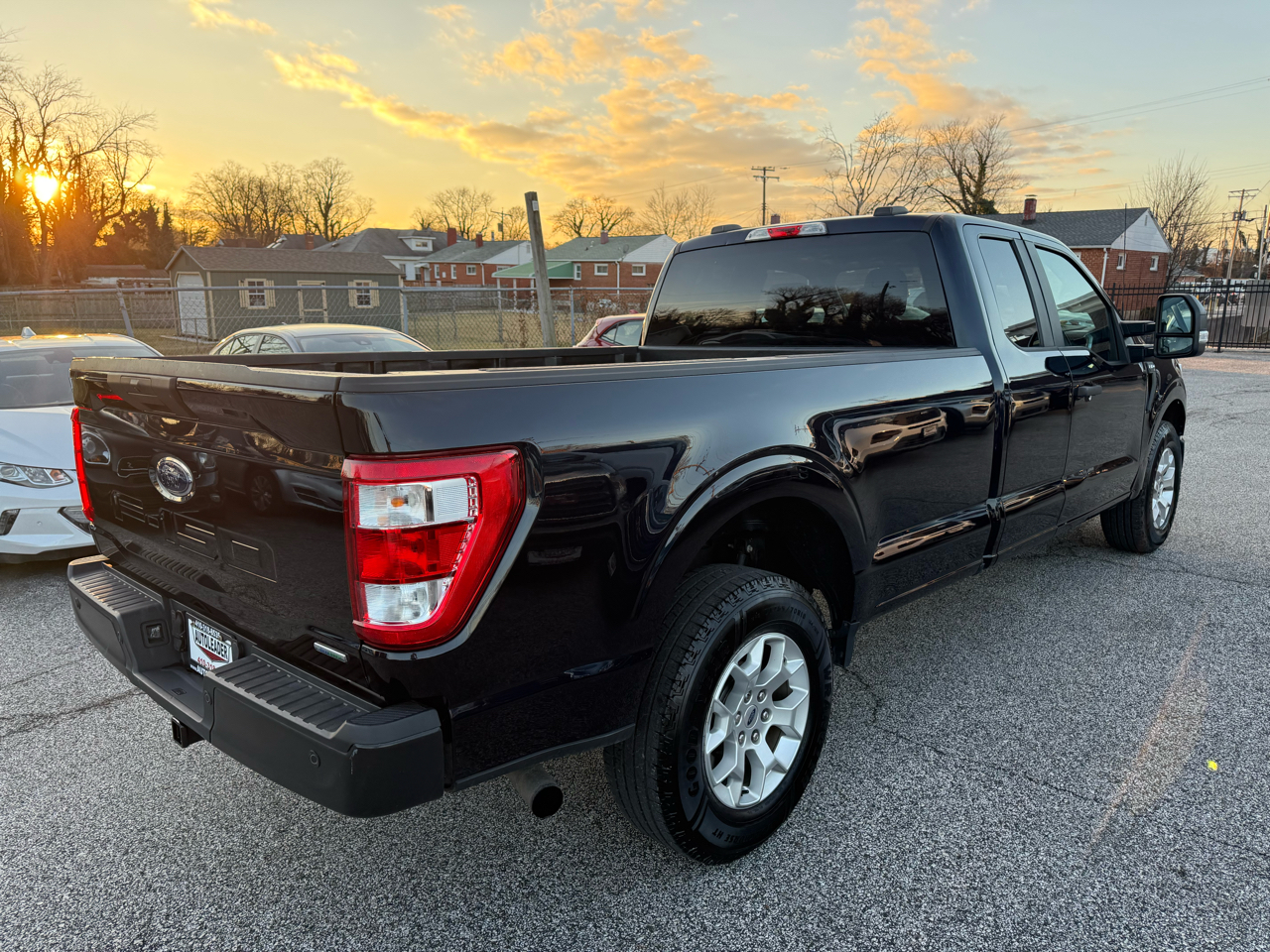 Ford F-150 XL 2WD SuperCab 8' Box 2022