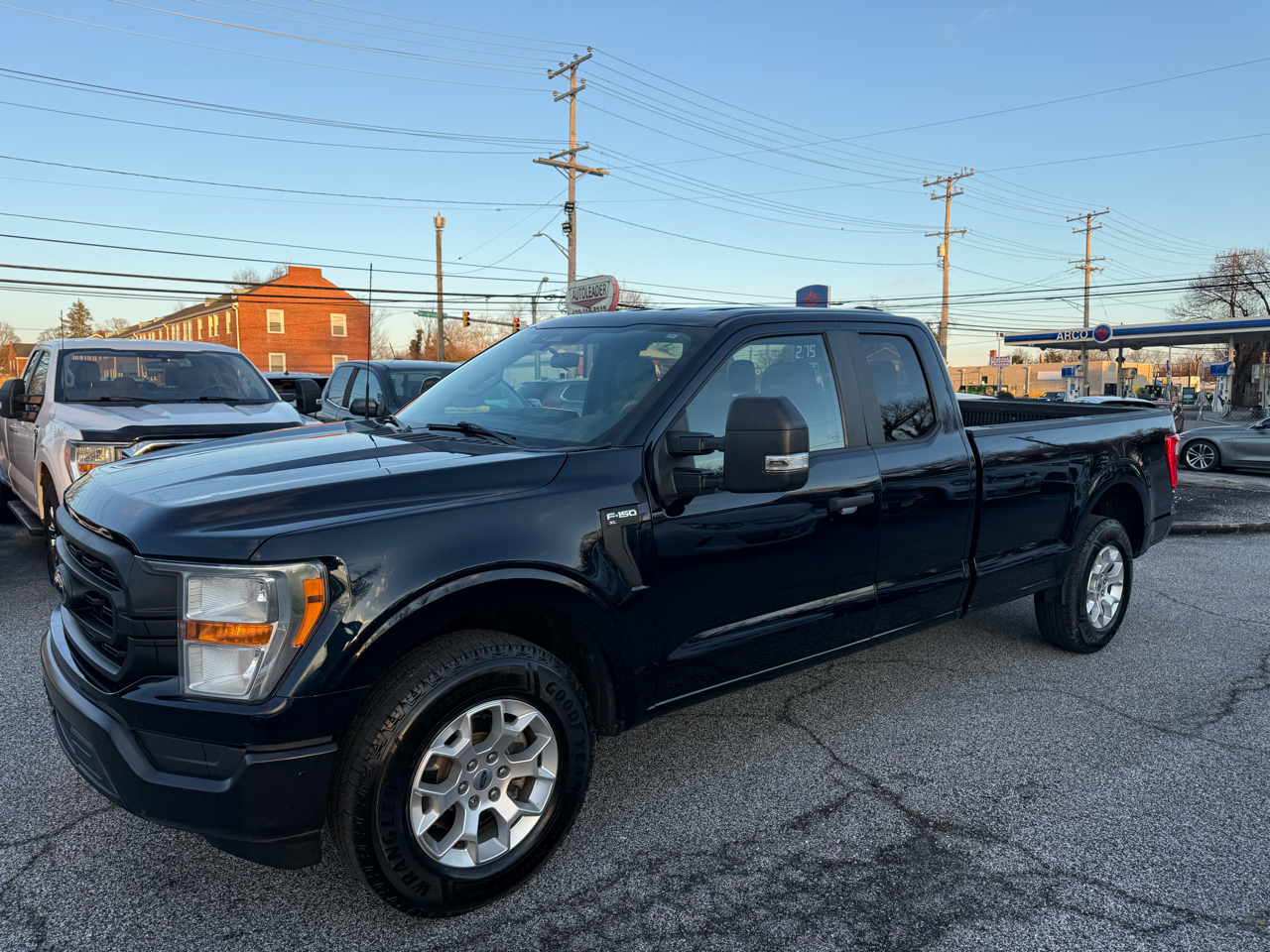 Ford F-150 XL 2WD SuperCab 8' Box 2022