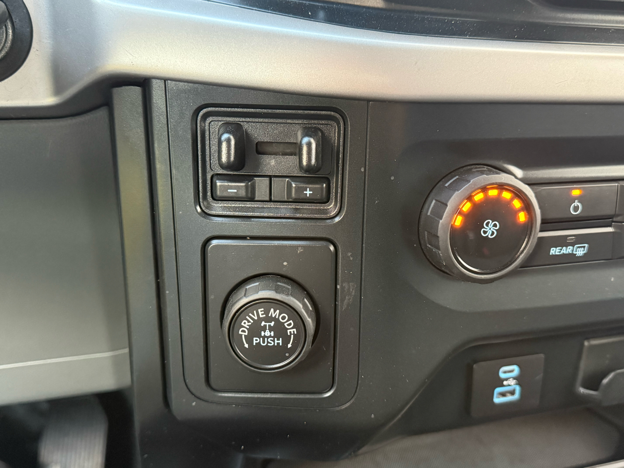 Ford F-150 XL 2WD SuperCab 8' Box 2022