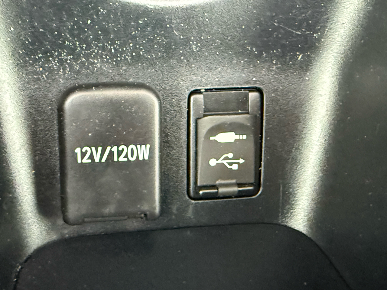 Toyota Prius Three Touring (Natl) 2018