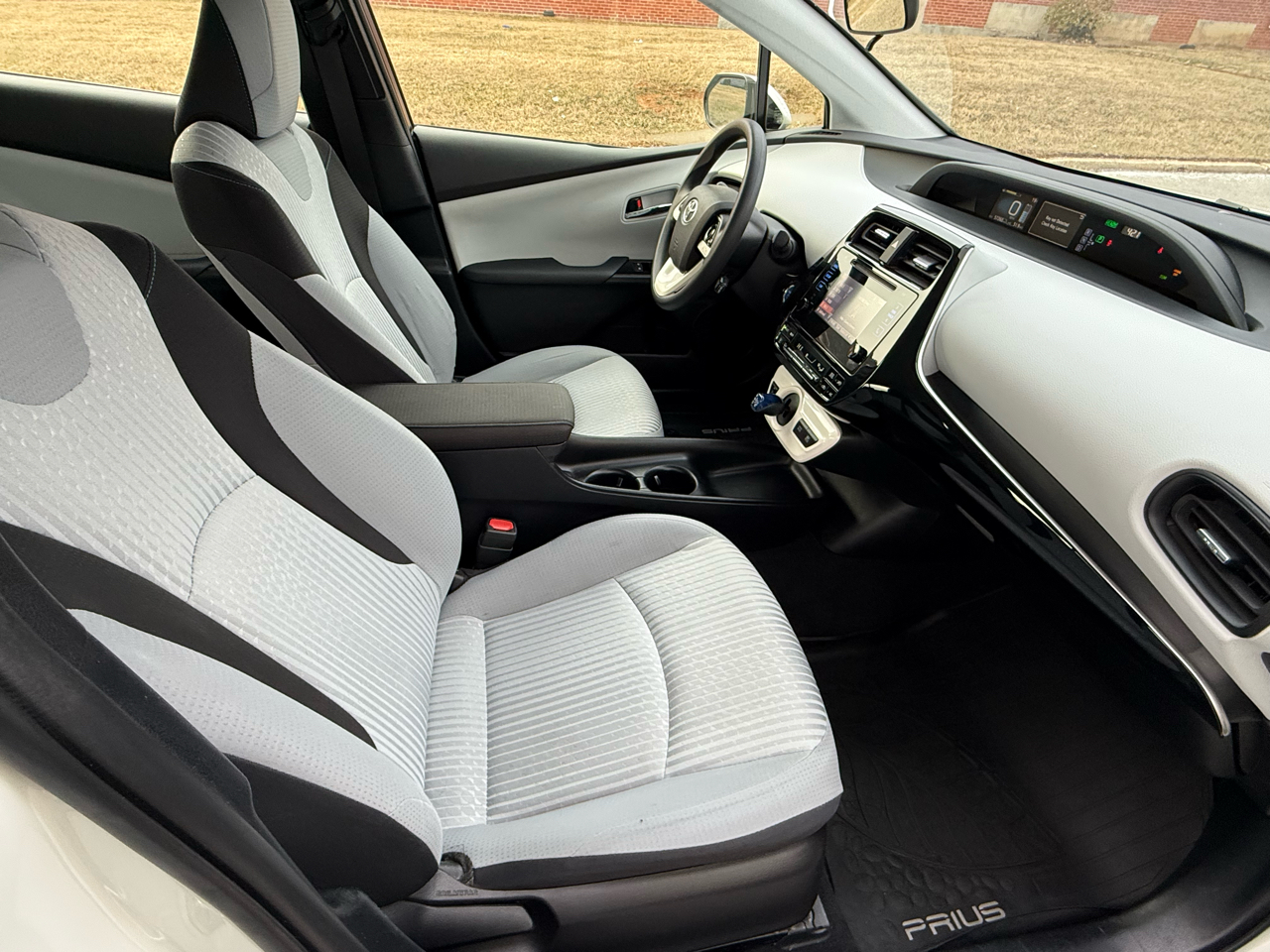 Toyota Prius Three Touring (Natl) 2018