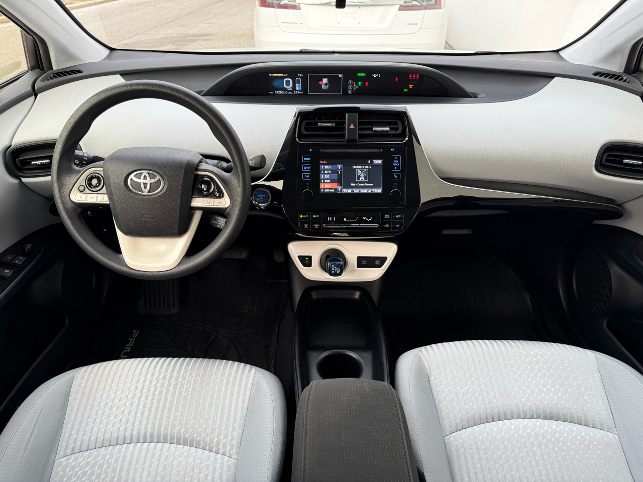 Toyota Prius Three Touring (Natl) 2018
