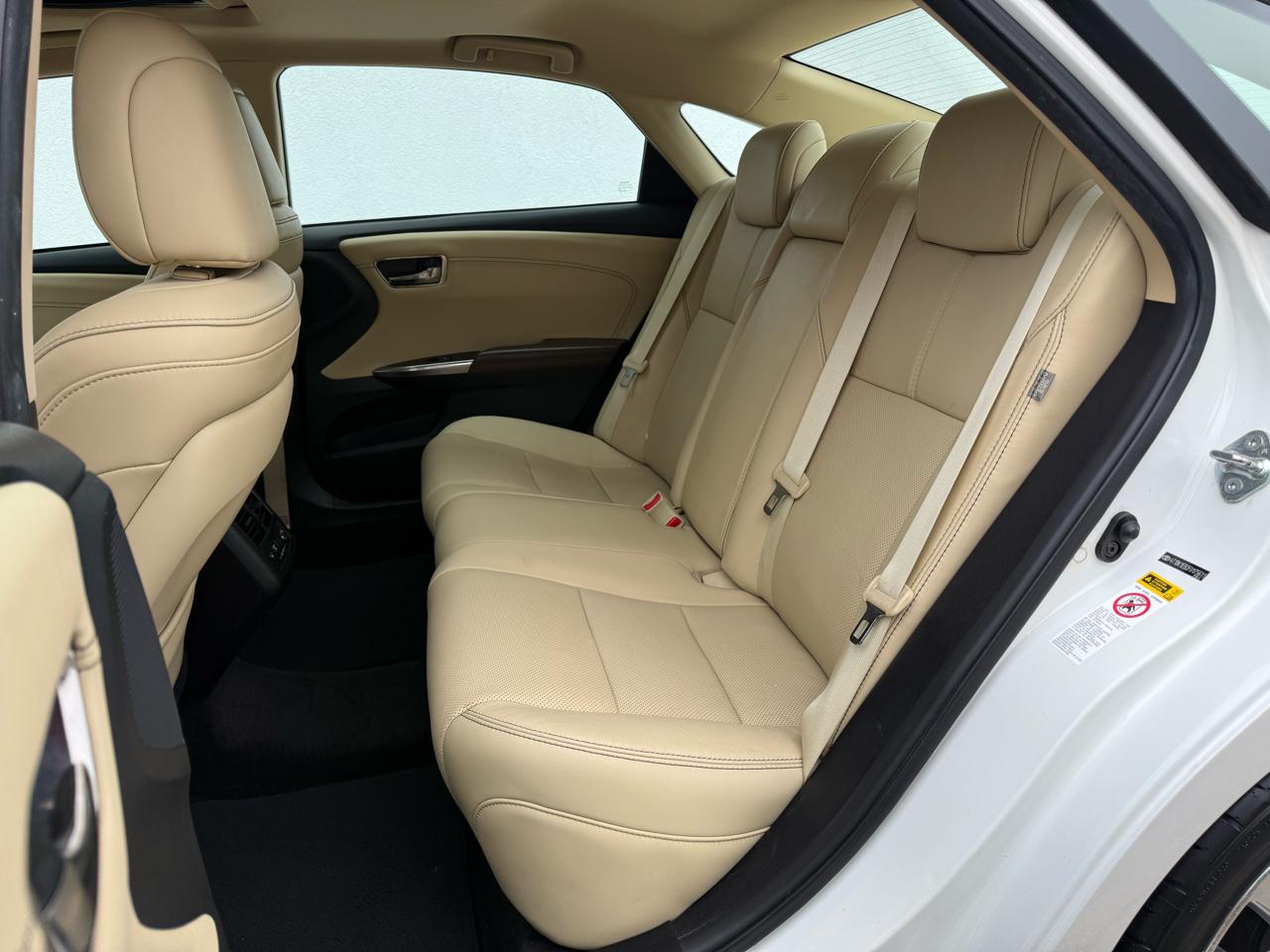 Toyota Avalon 4dr Sdn Limited (Natl) 2015