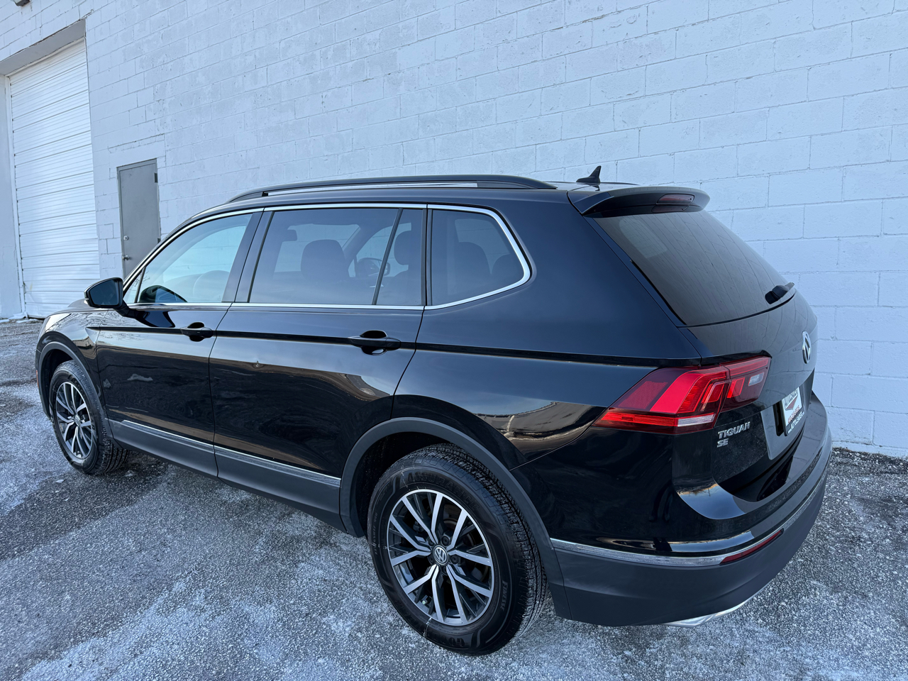 Volkswagen Tiguan 2.0T SE R-Line Black FWD 2020