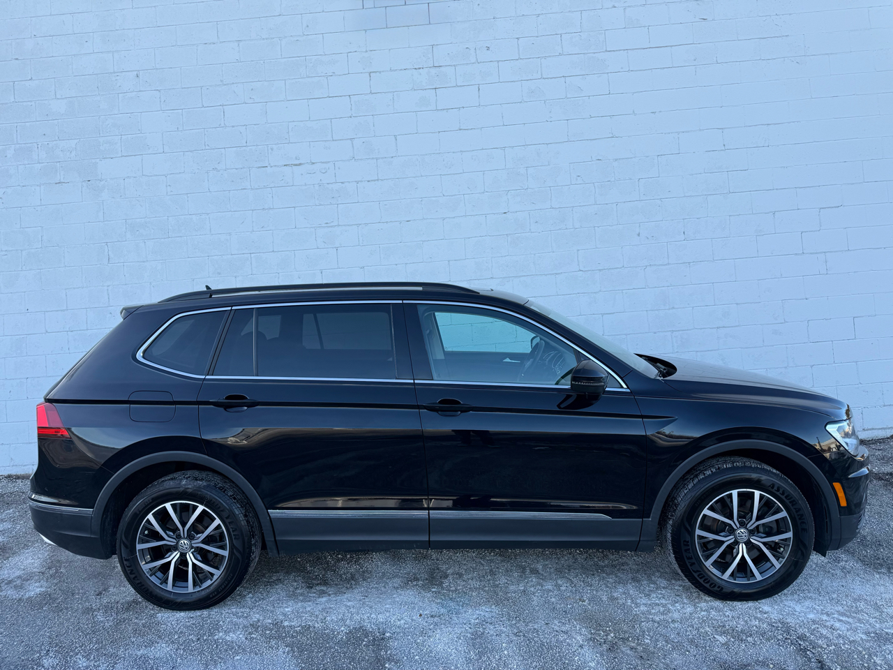 Volkswagen Tiguan 2.0T SE R-Line Black FWD 2020