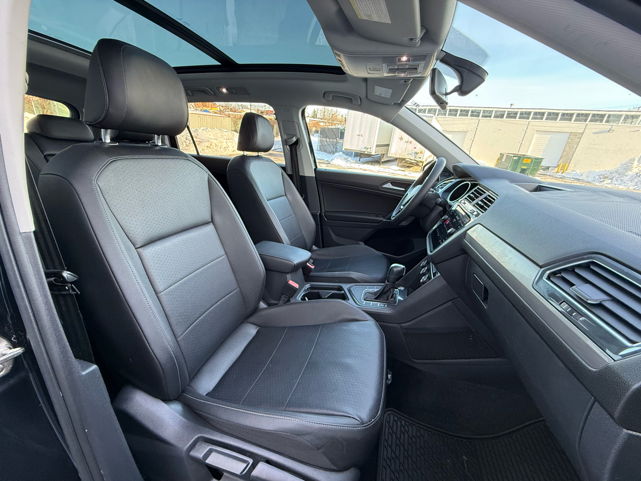 Volkswagen Tiguan 2.0T SE R-Line Black FWD 2020