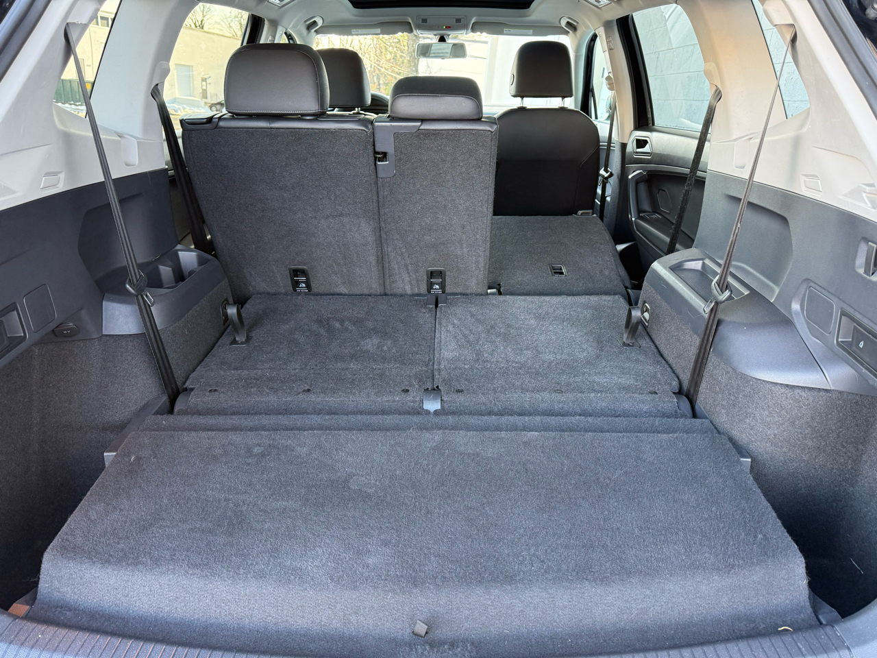 Volkswagen Tiguan 2.0T SE R-Line Black FWD 2020