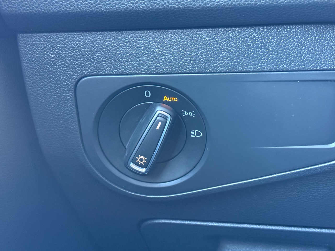 Volkswagen Tiguan 2.0T SE R-Line Black FWD 2020