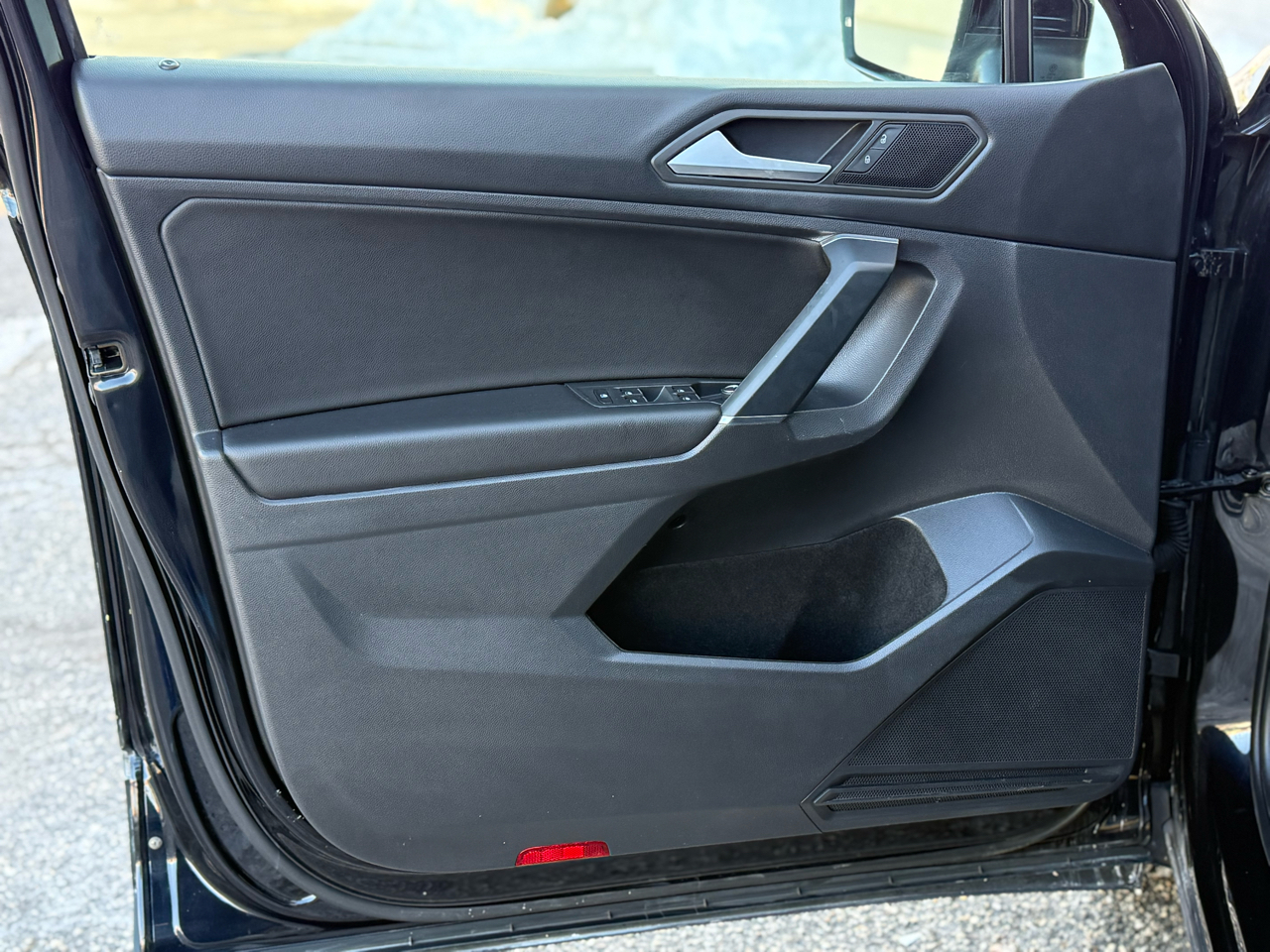 Volkswagen Tiguan 2.0T SE R-Line Black FWD 2020